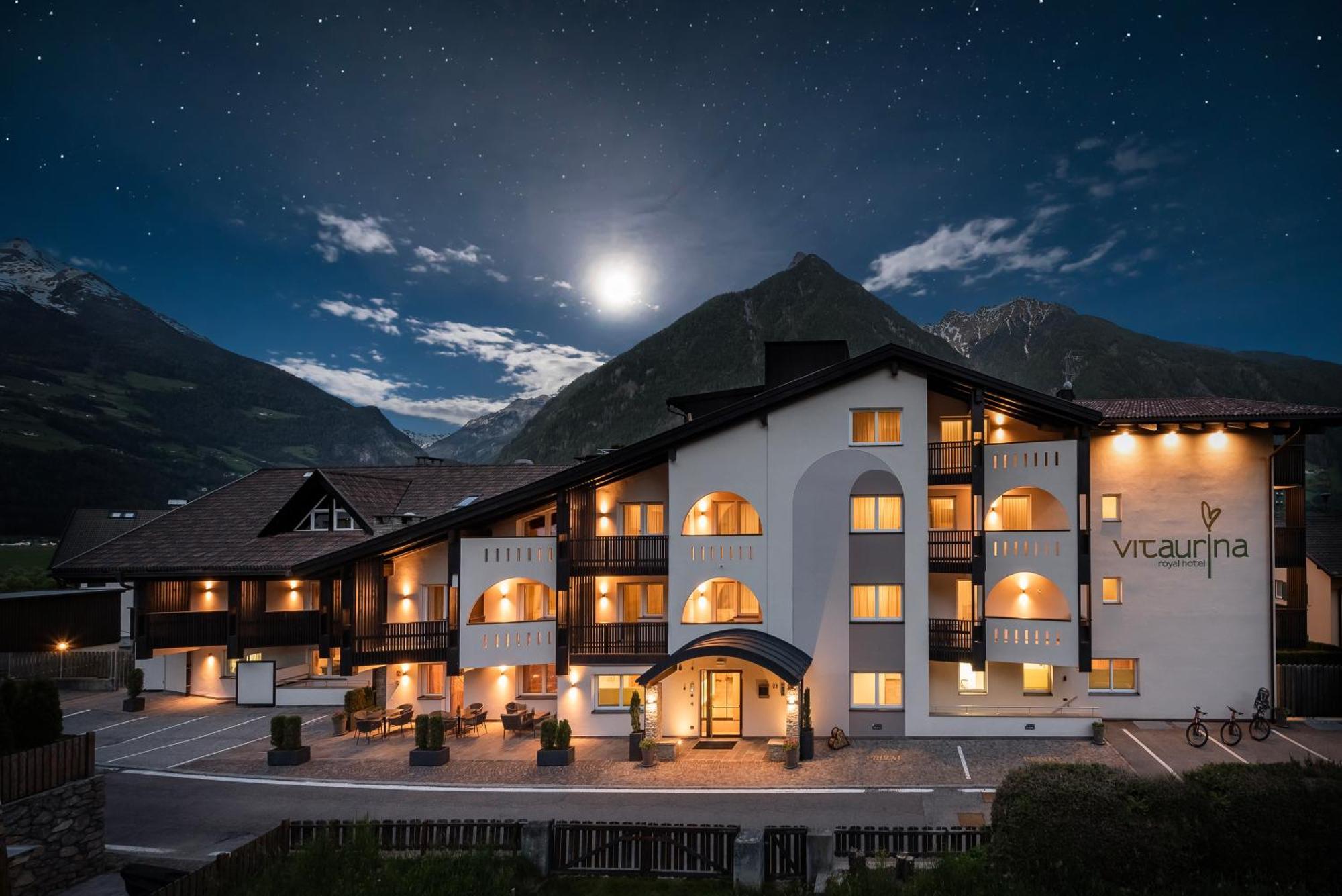 Vitaurina Royal Hotel Mühlen in Taufers Exterior foto