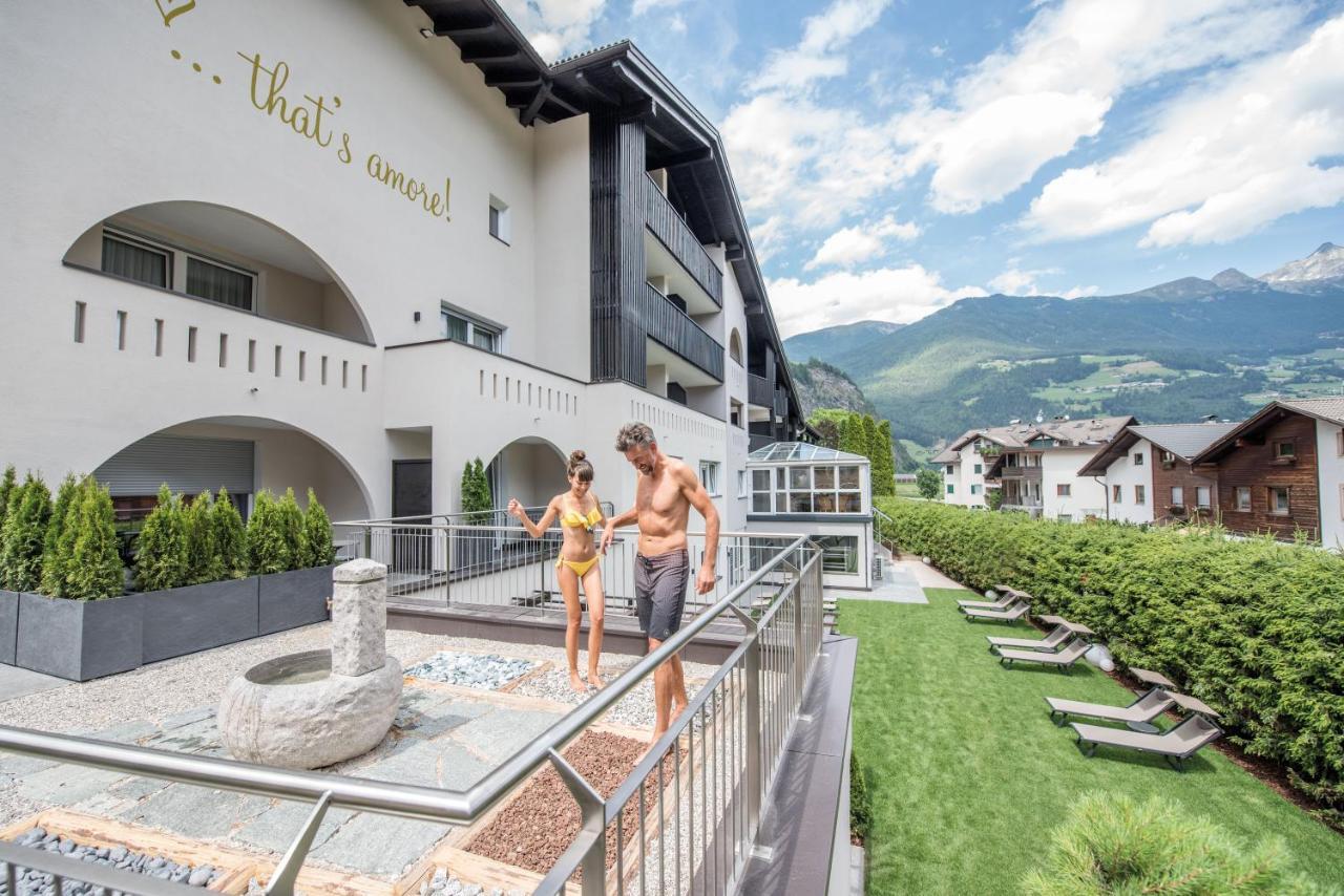 Vitaurina Royal Hotel Mühlen in Taufers Exterior foto