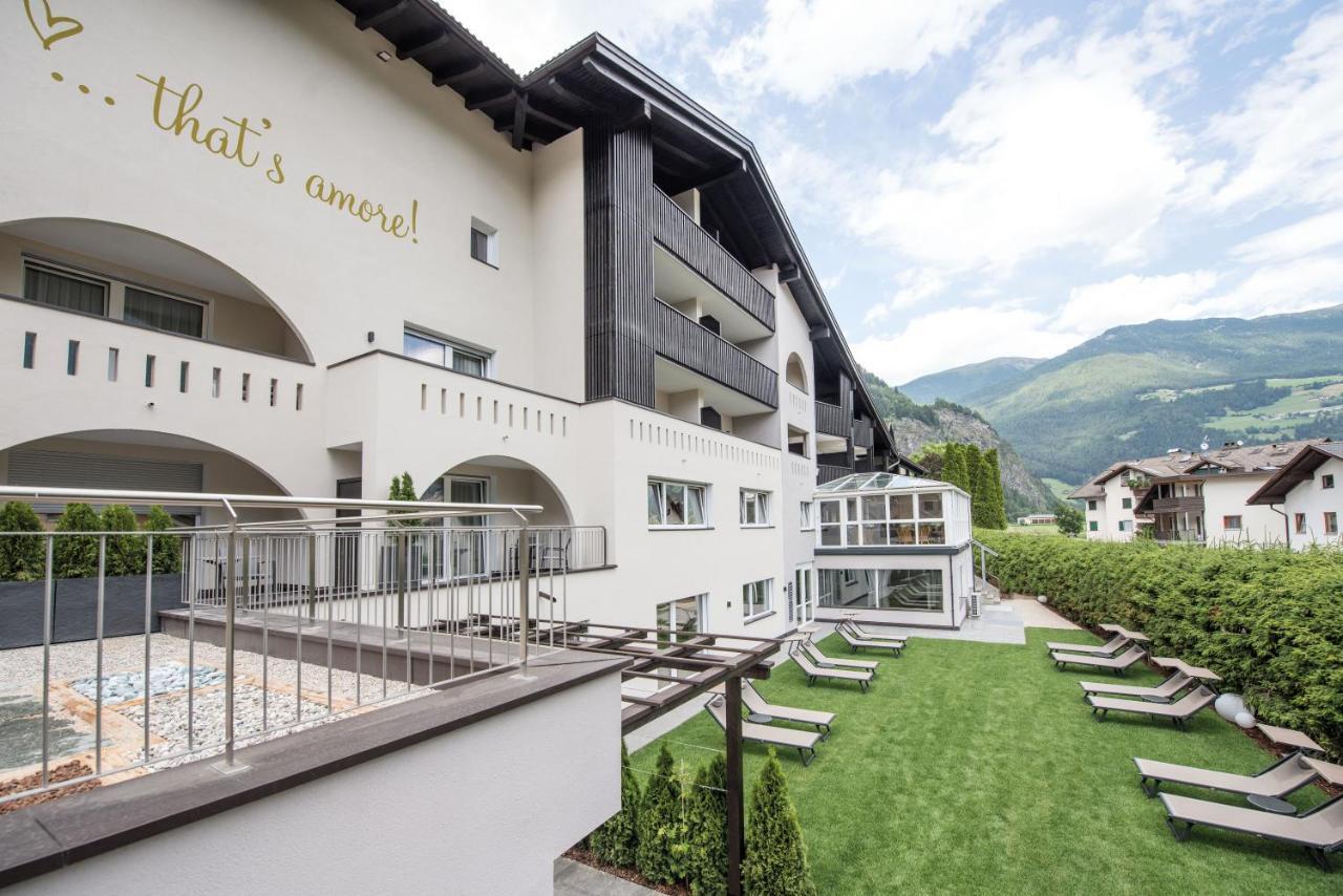Vitaurina Royal Hotel Mühlen in Taufers Exterior foto